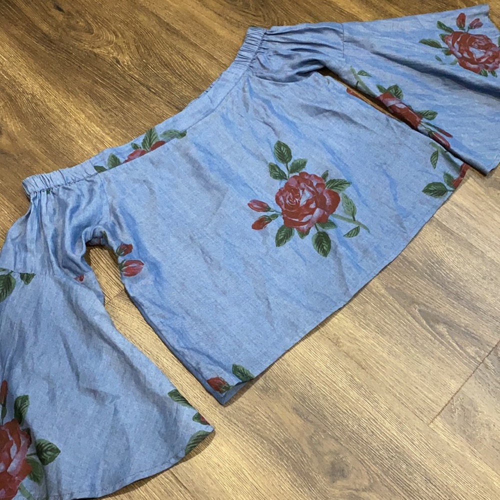Off the shoulder top - Picture 2 of 4
